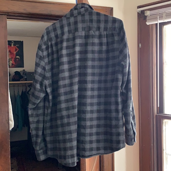 Men’s L Black/Grey Amazon Essentials Flannel. - Picture 3 of 3